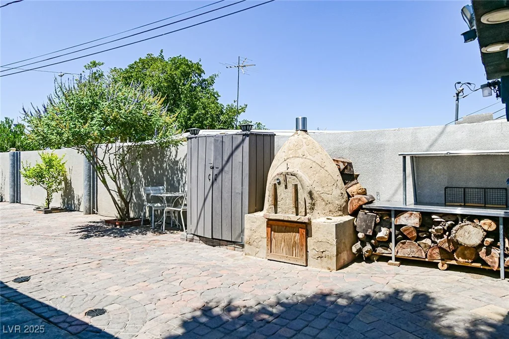 2824 El Toreador, Las Vegas, NV 89169