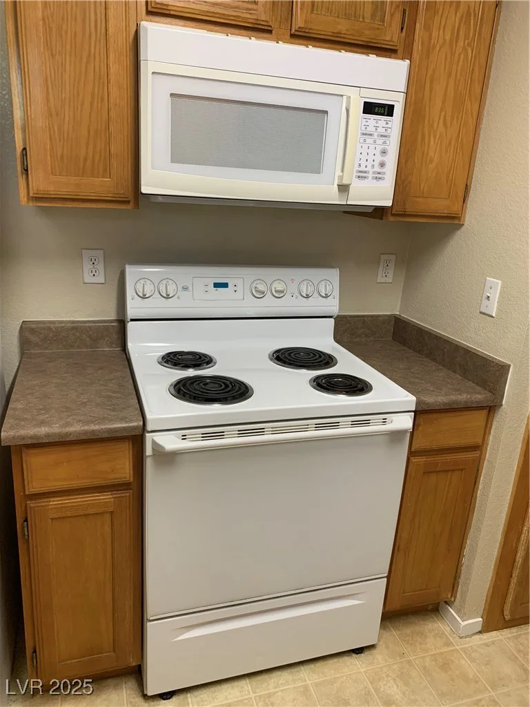 9620 Russell, Las Vegas, NV 89148