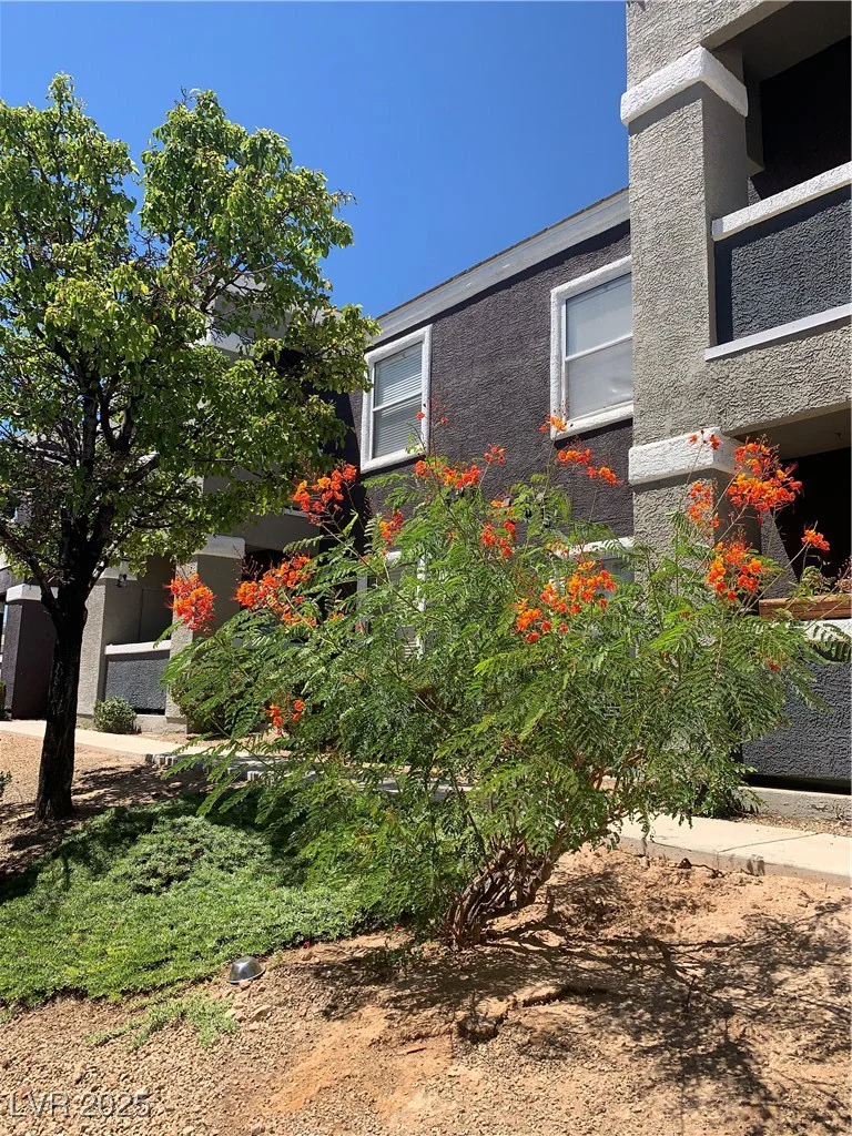 9620 Russell, Las Vegas, NV 89148