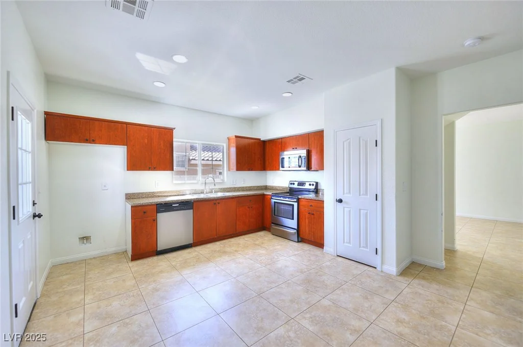 4274 Cincinnati, Las Vegas, NV 89104