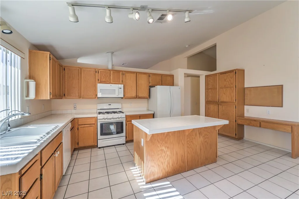 107 Grantsville, Henderson, NV 89002