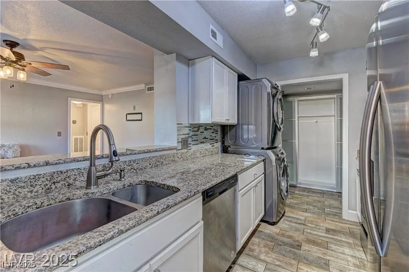2843 Geary, Las Vegas, NV 89109