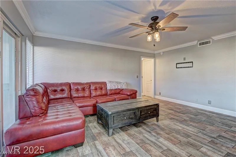 2843 Geary, Las Vegas, NV 89109