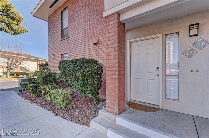 2843 Geary, Las Vegas, NV 89109