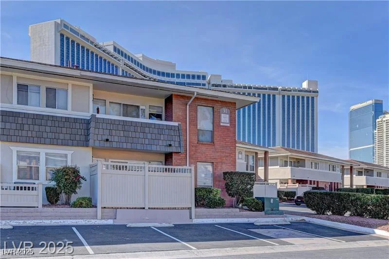 2843 Geary, Las Vegas, NV 89109