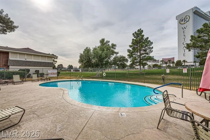 2843 Geary, Las Vegas, NV 89109
