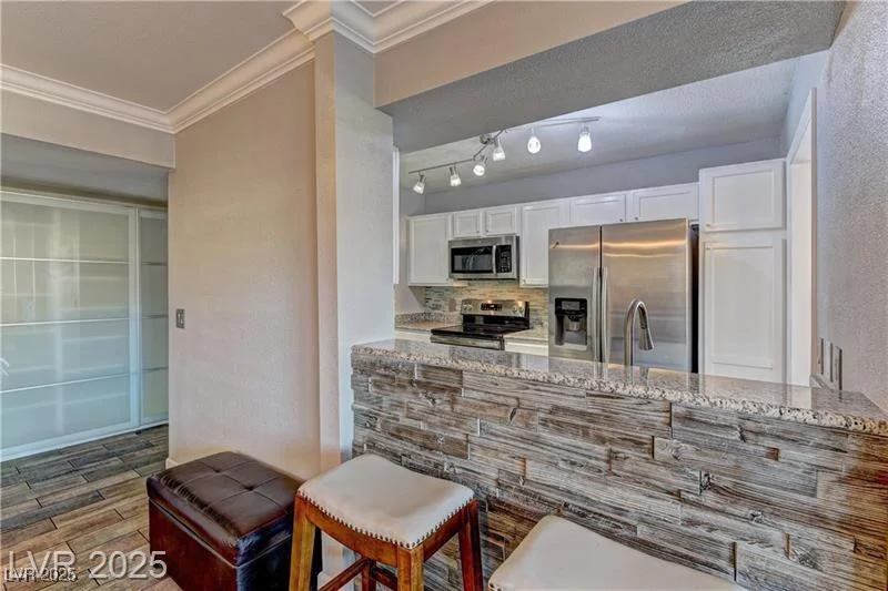 2843 Geary, Las Vegas, NV 89109