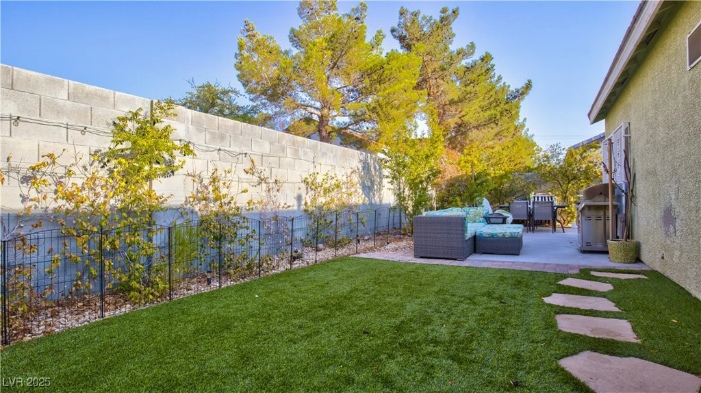 10180 Lookout Bridge, Las Vegas, NV 89183