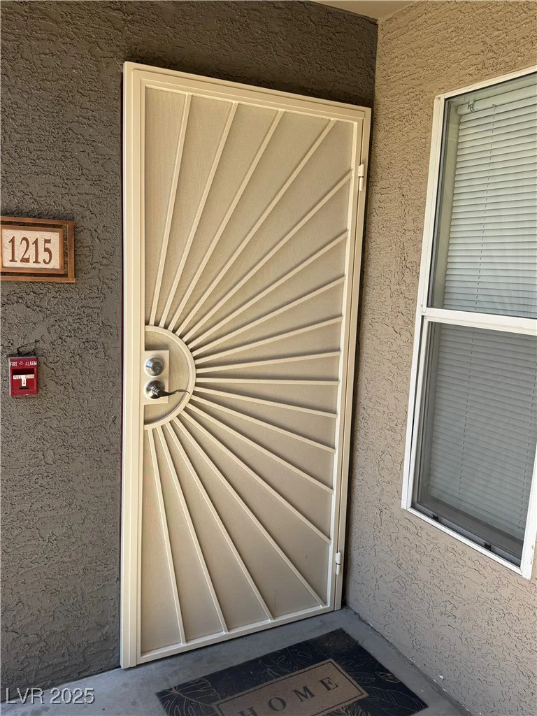5055 Hacienda, Las Vegas, NV 89118