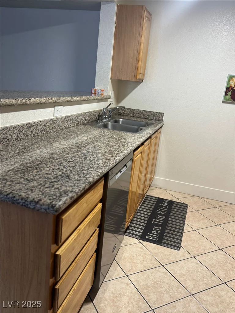5055 Hacienda, Las Vegas, NV 89118
