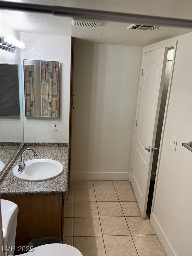 5055 Hacienda, Las Vegas, NV 89118