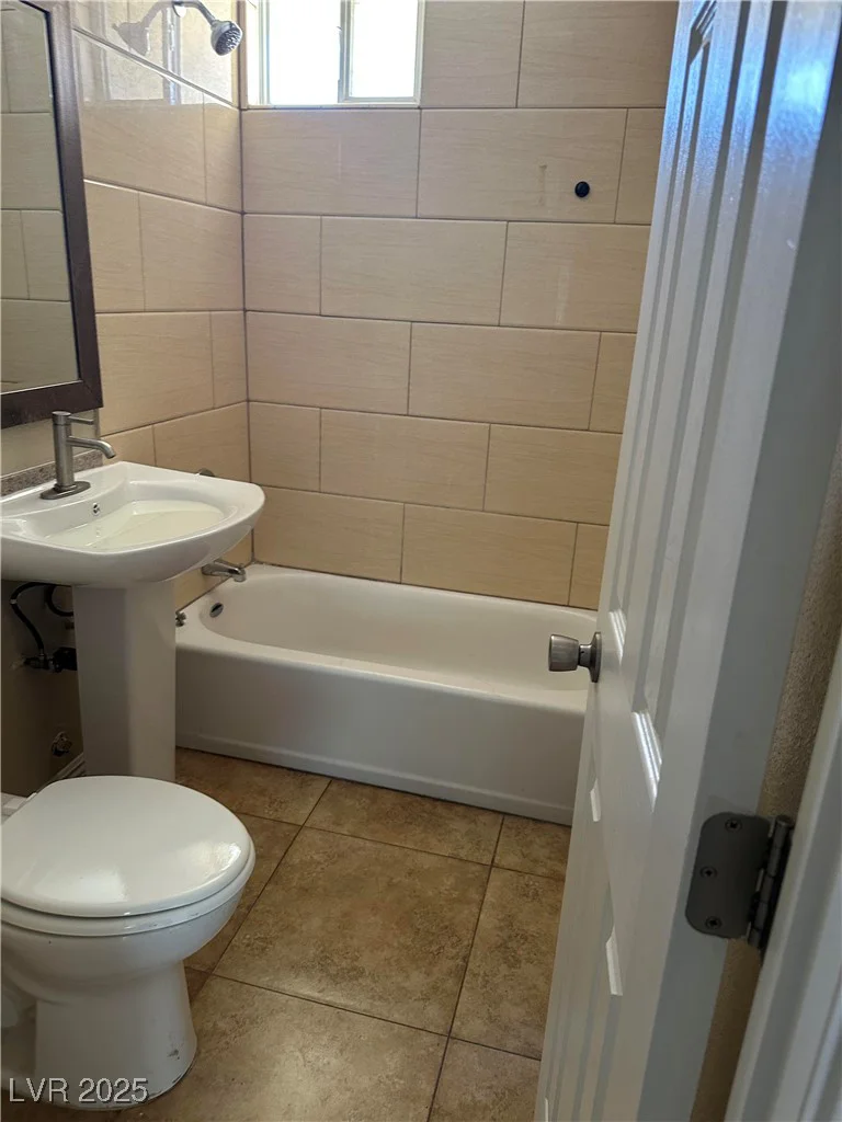3213 Tabor, North Las Vegas, NV 89030
