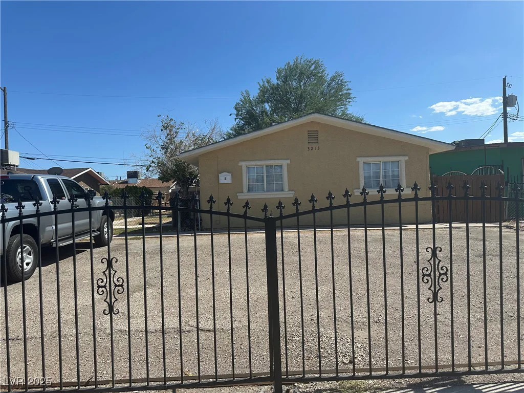 3213 Tabor, North Las Vegas, NV 89030