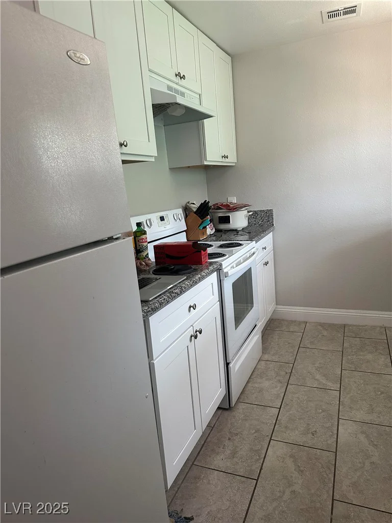 3213 Tabor, North Las Vegas, NV 89030