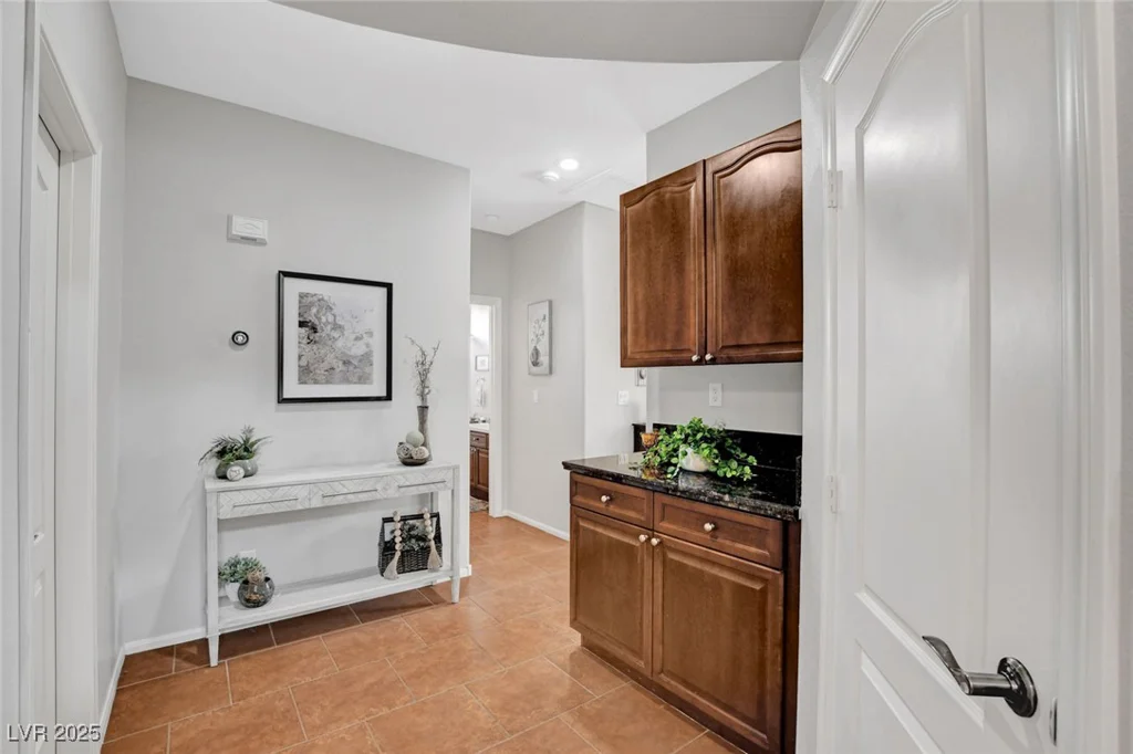 9413 Artesian Oak, Las Vegas, NV 89149