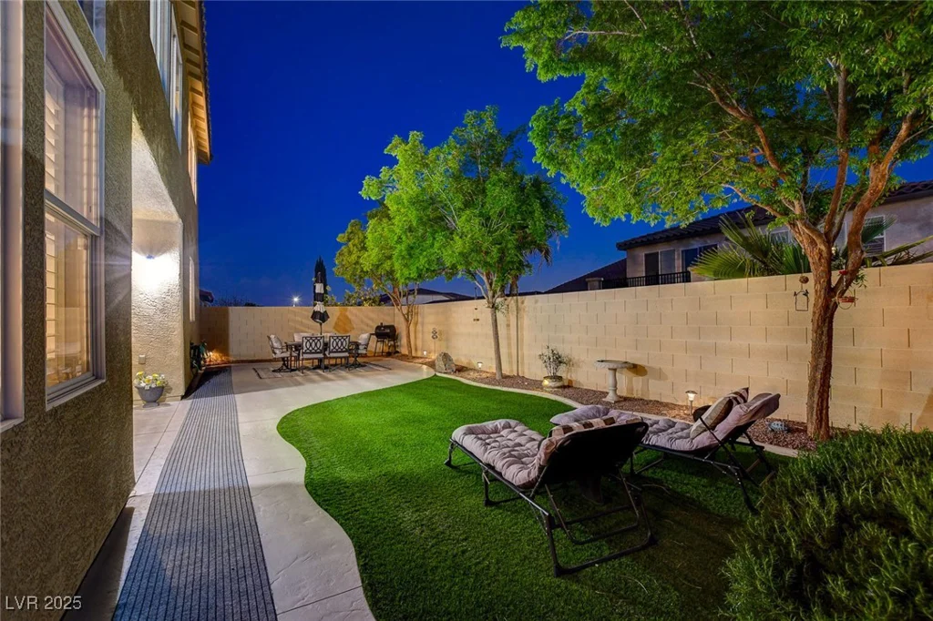 9413 Artesian Oak, Las Vegas, NV 89149