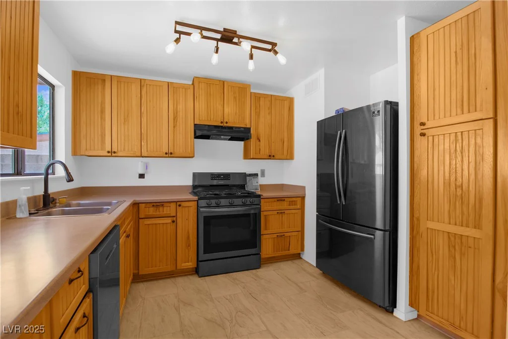 1338 Labrador, Las Vegas, NV 89142
