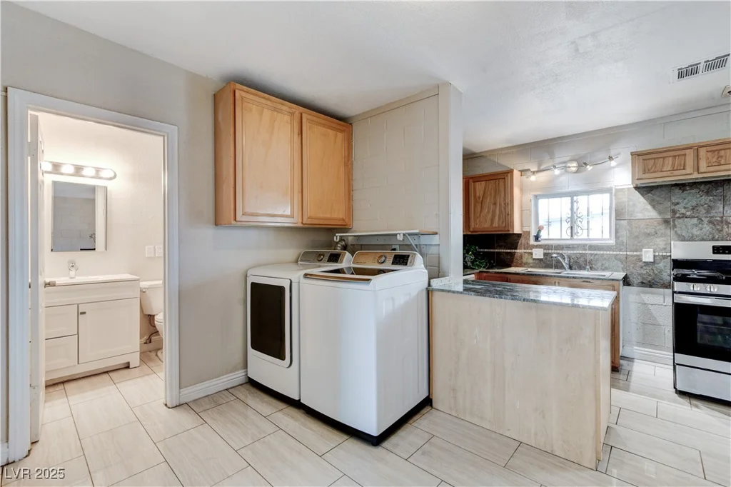 1600 Piper, North Las Vegas, NV 89030