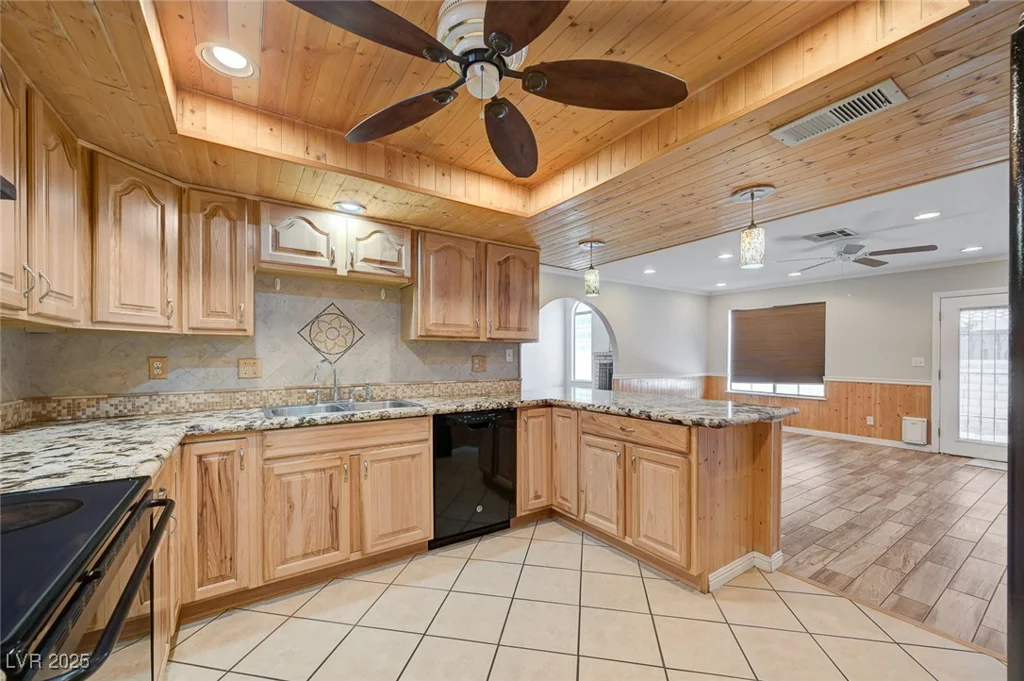 608 Sea Pines, Las Vegas, NV 89107