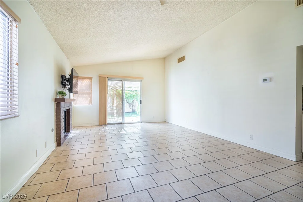 4812 Farlington, Las Vegas, NV 89147
