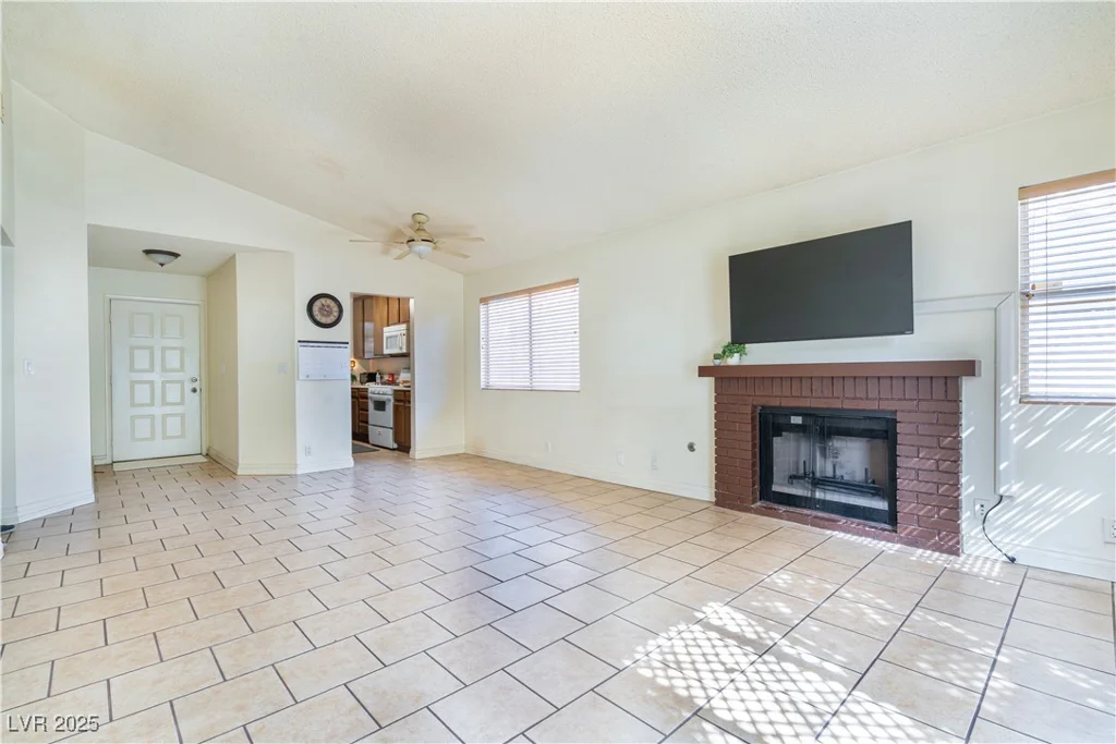 4812 Farlington, Las Vegas, NV 89147