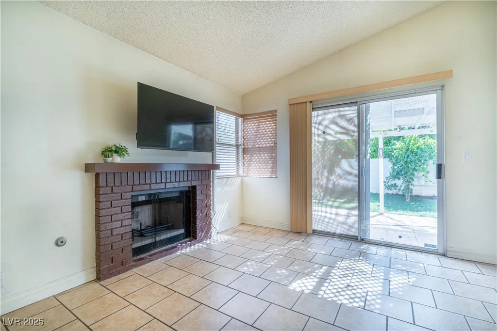 4812 Farlington, Las Vegas, NV 89147