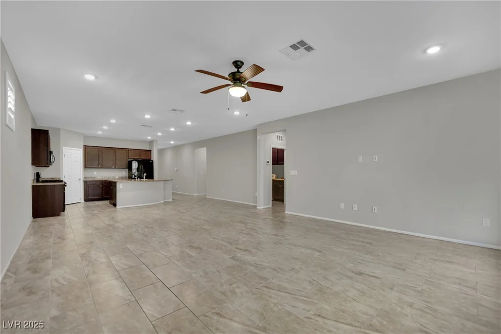 118 Scarlett View, North Las Vegas, NV 89031
