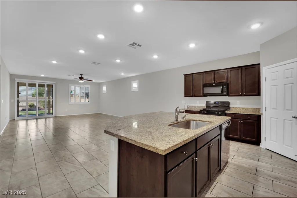 118 Scarlett View, North Las Vegas, NV 89031