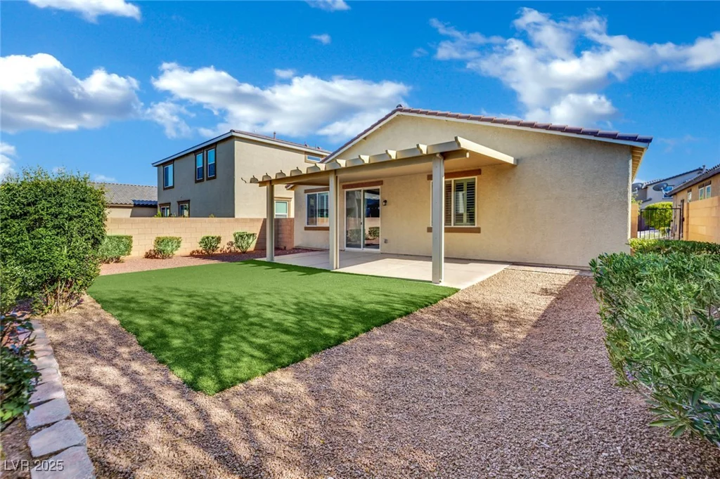 118 Scarlett View, North Las Vegas, NV 89031