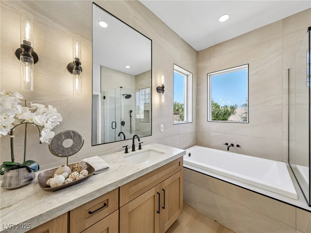 11028 Mission Lakes, Las Vegas, NV 89134