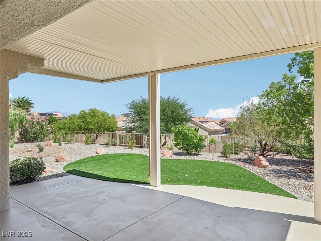 11028 Mission Lakes, Las Vegas, NV 89134
