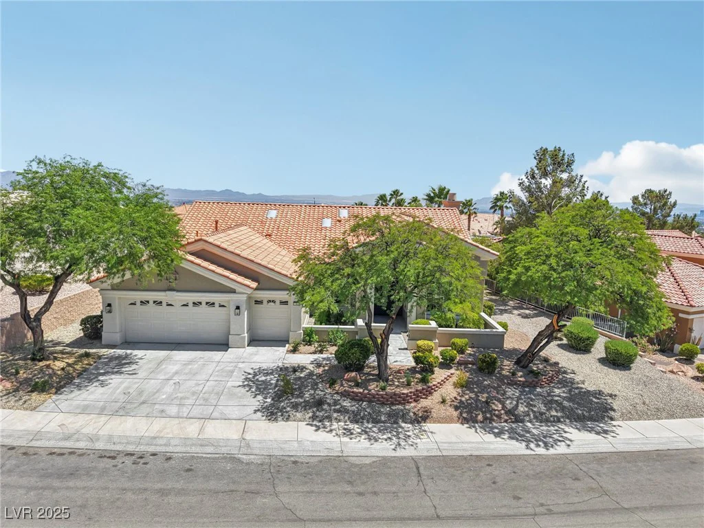 11028 Mission Lakes, Las Vegas, NV 89134