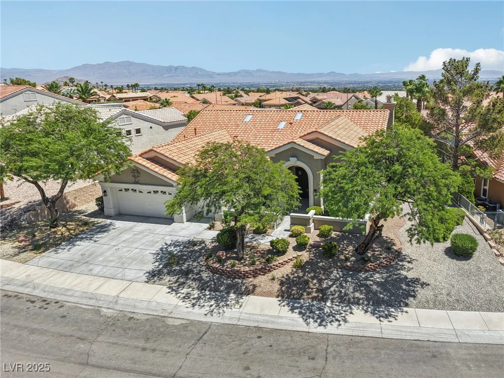 11028 Mission Lakes, Las Vegas, NV 89134