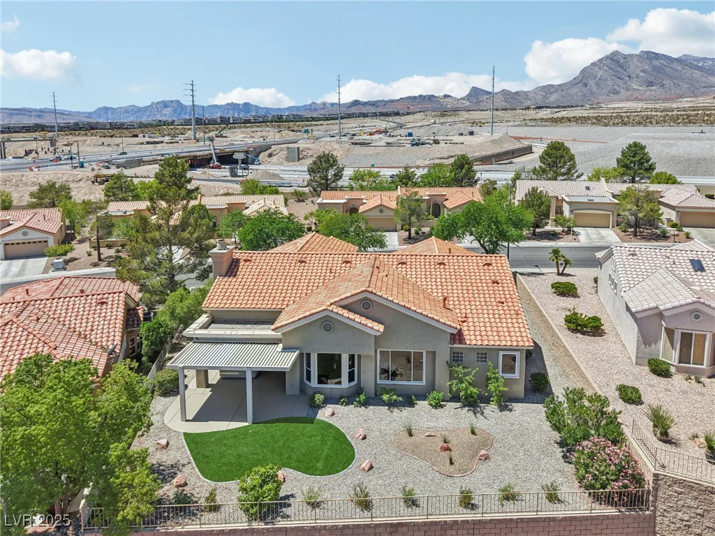 11028 Mission Lakes, Las Vegas, NV 89134