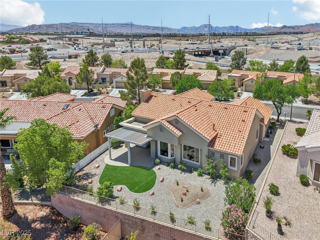 11028 Mission Lakes, Las Vegas, NV 89134