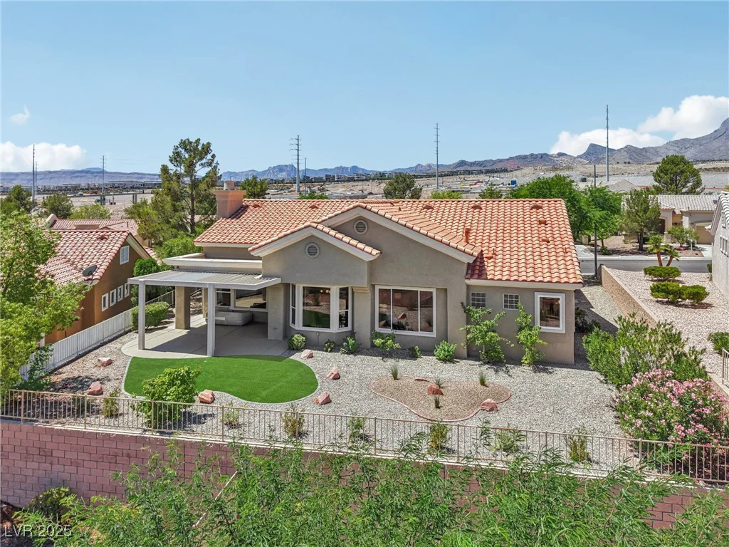 11028 Mission Lakes, Las Vegas, NV 89134