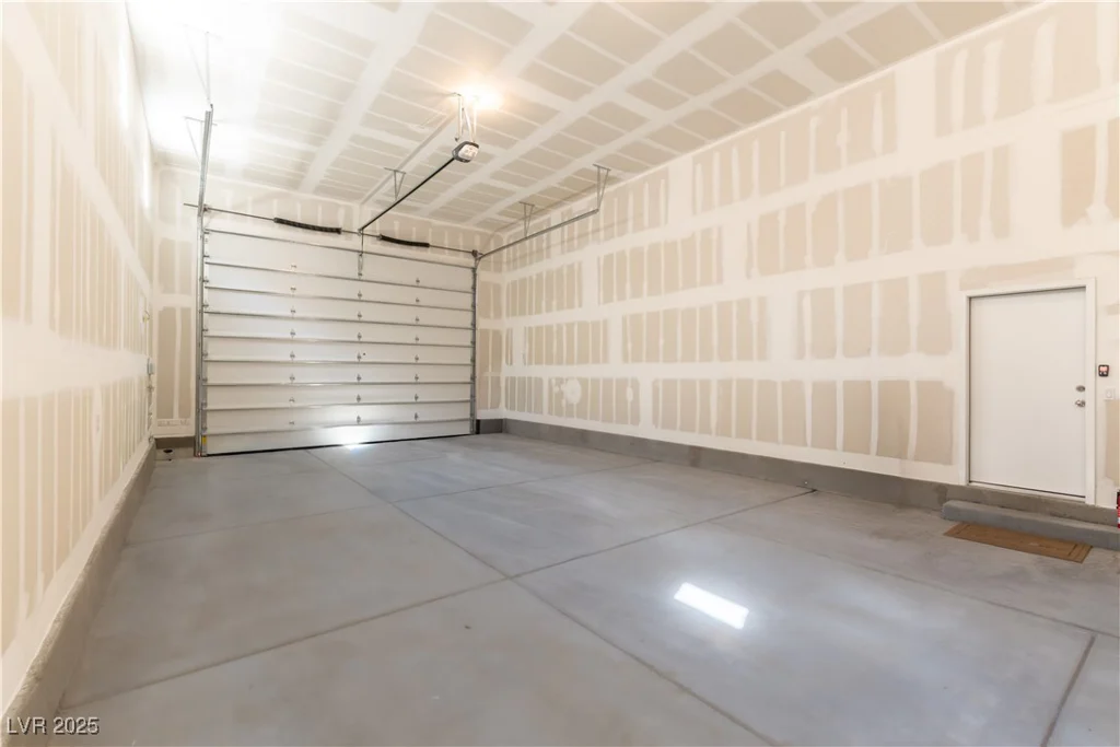 9727 Dune River, Las Vegas, NV 89178