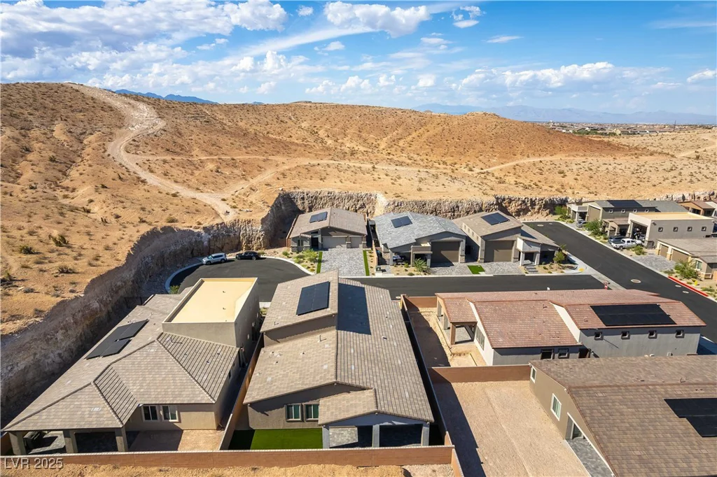 9727 Dune River, Las Vegas, NV 89178