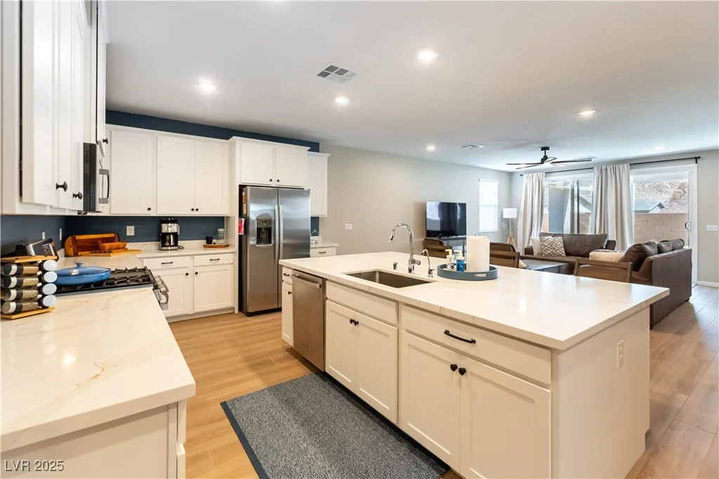 9727 Dune River, Las Vegas, NV 89178