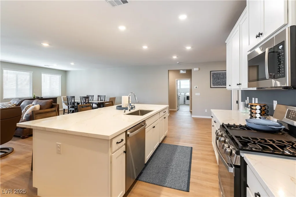 9727 Dune River, Las Vegas, NV 89178