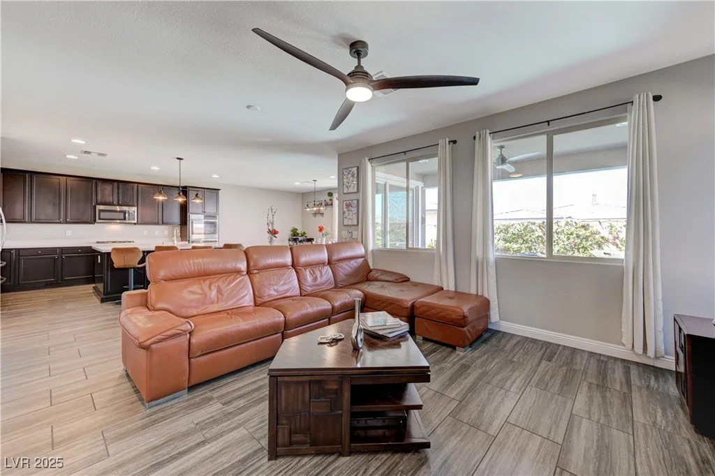 12502 Dolan Point, Las Vegas, NV 89138