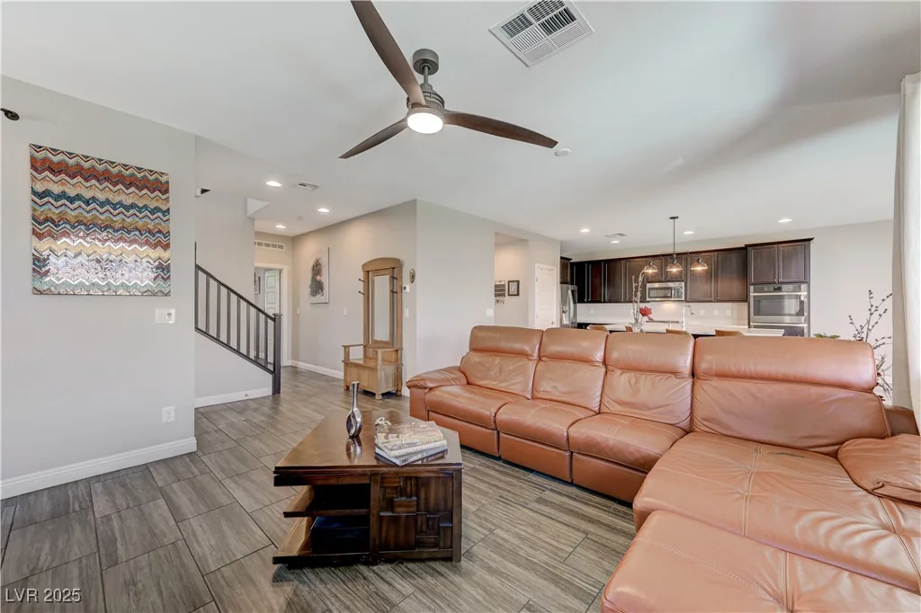 12502 Dolan Point, Las Vegas, NV 89138