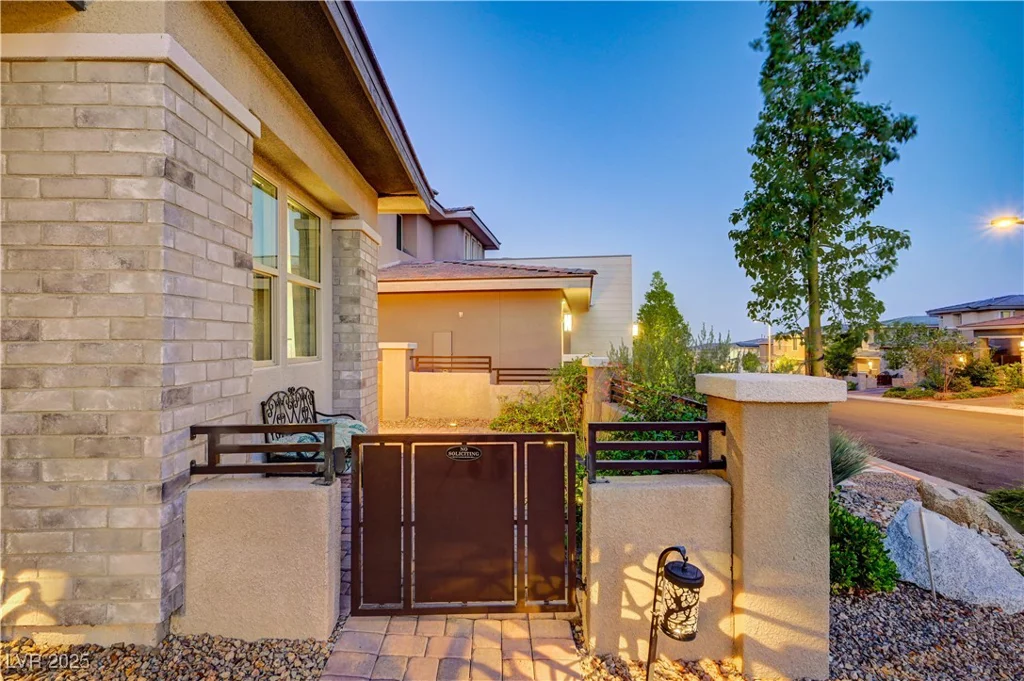 12502 Dolan Point, Las Vegas, NV 89138
