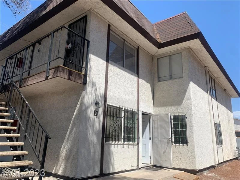 4364 Tara, Las Vegas, NV 89102