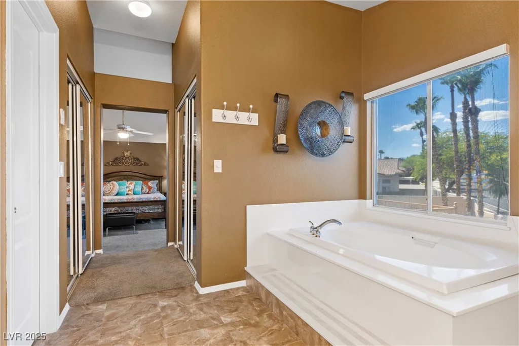 8448 Desert Quail, Las Vegas, NV 89128