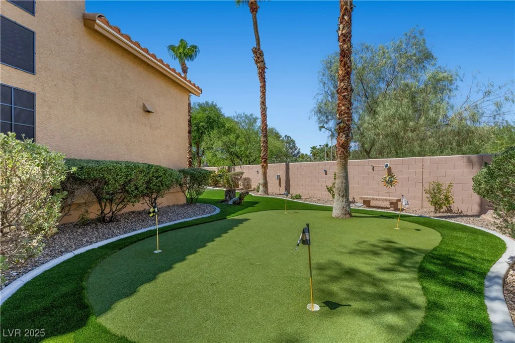 8448 Desert Quail, Las Vegas, NV 89128