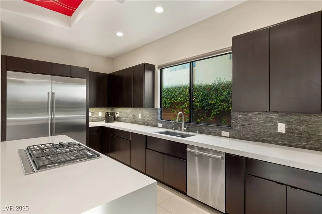 43 Grey Feather, Las Vegas, NV 89135