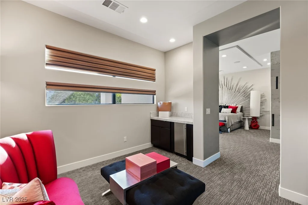 43 Grey Feather, Las Vegas, NV 89135