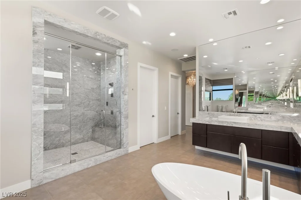 43 Grey Feather, Las Vegas, NV 89135