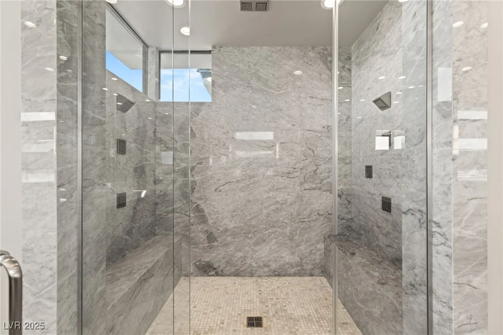 43 Grey Feather, Las Vegas, NV 89135